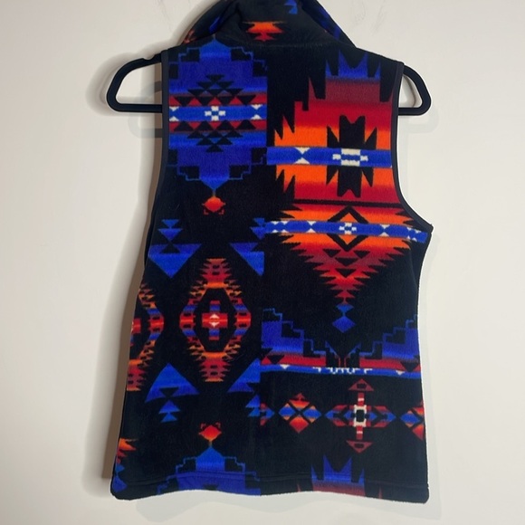 SOLD Chaps | Women’s Southwestern Print Fleece Vest Size XS NWT - Picture 4 of 6